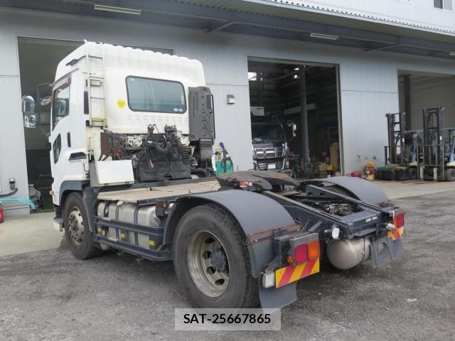 Isuzu GIGA 2016-08 8666192-7