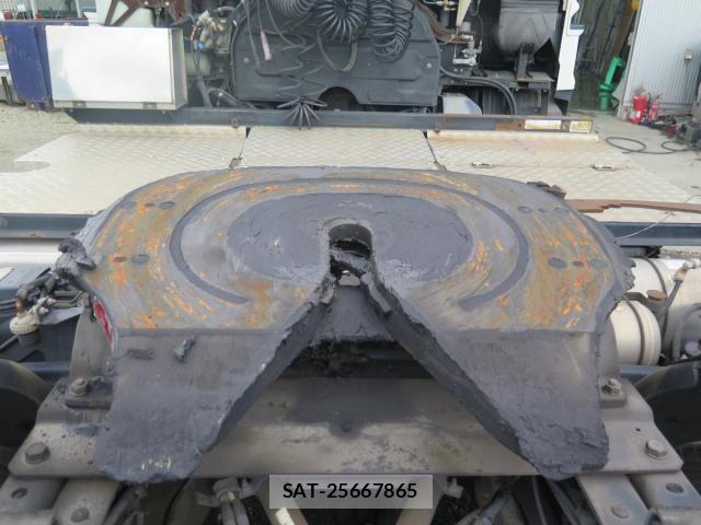 Isuzu GIGA 2016-08 8666192-8