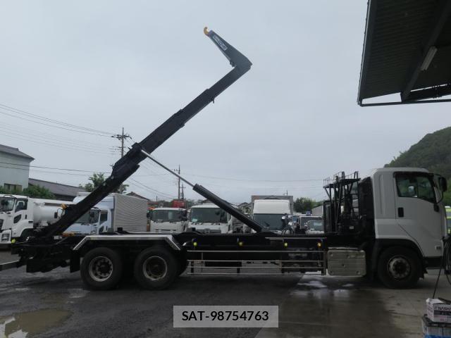 Isuzu GIGA 2020-03 8659254-16