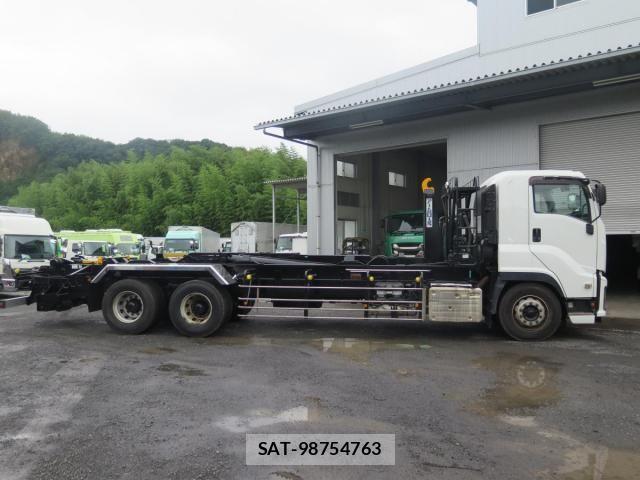 Isuzu GIGA 2020-03 8659254-4