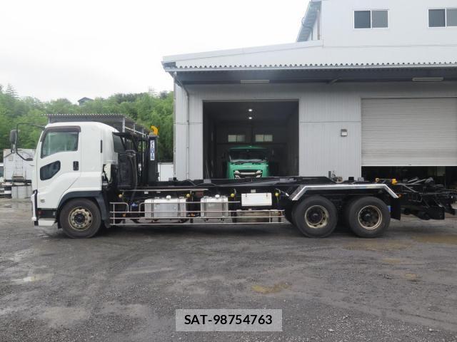 Isuzu GIGA 2020-03 8659254-5