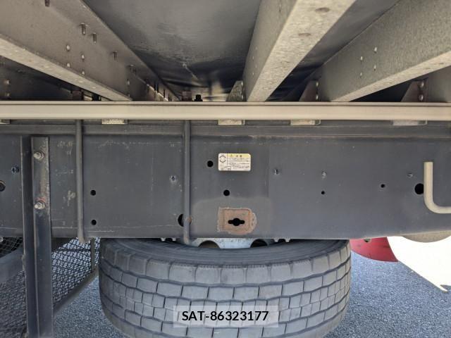 Isuzu GIGA 2016-10 8659261-9