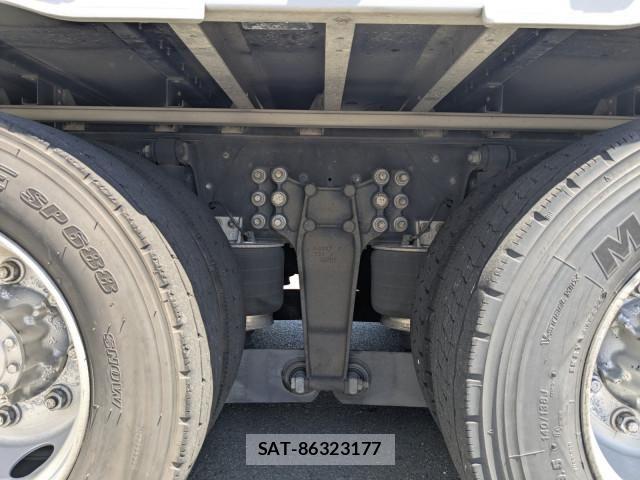 Isuzu GIGA 2016-10 8659261-10