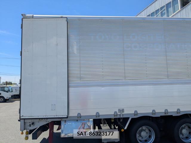 Isuzu GIGA 2016-10 8659261-13