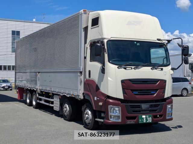 Isuzu GIGA 2016-10 8659261-1