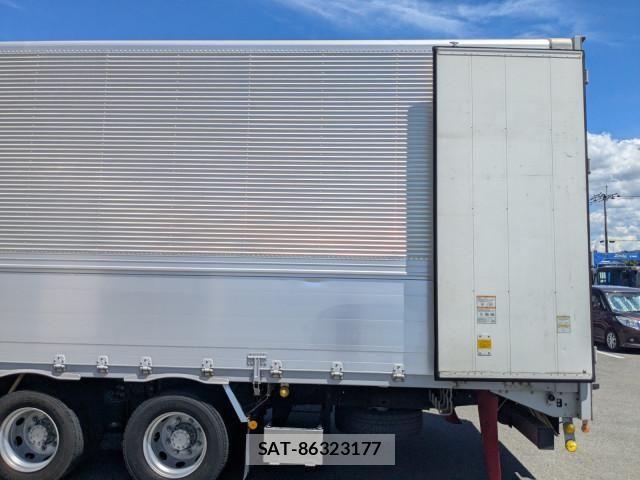 Isuzu GIGA 2016-10 8659261-8