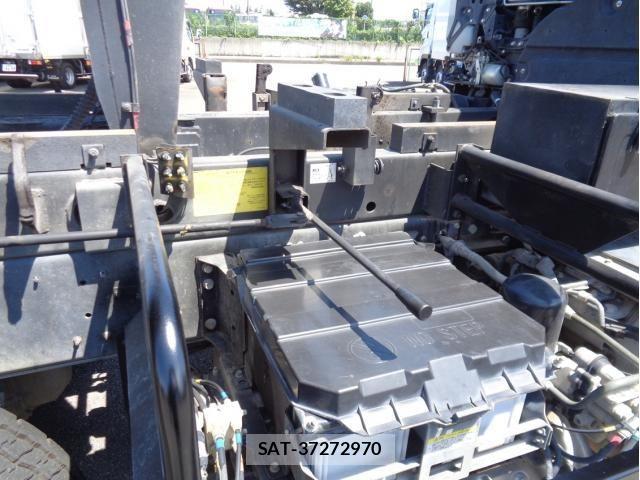 Isuzu GIGA 2018-09 8685602-11