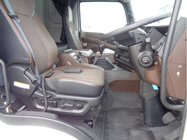 Isuzu GIGA 2025-07 8732985-23