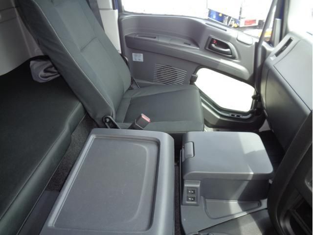 Isuzu GIGA 2021-07 8732988-27