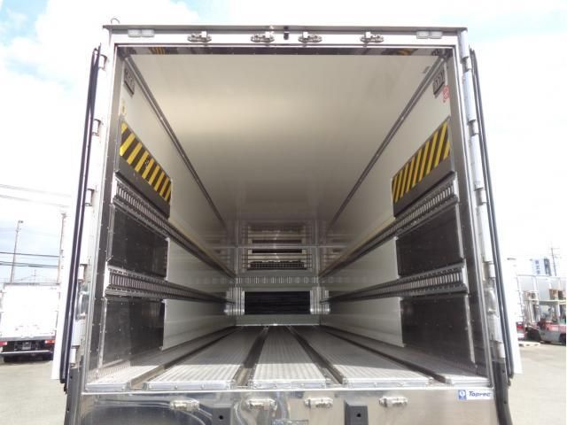 Isuzu GIGA 2021-07 8732988-5