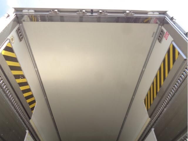 Isuzu GIGA 2021-07 8732988-6