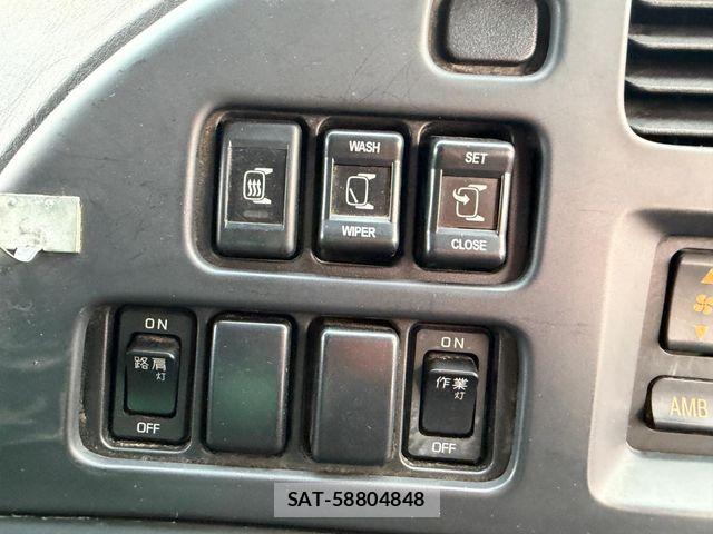 Isuzu GIGA 2014-03 8742386-10