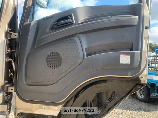 Isuzu GIGA 2016-03 8742385-12