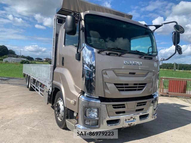 Isuzu GIGA 2016-03 8742385-1