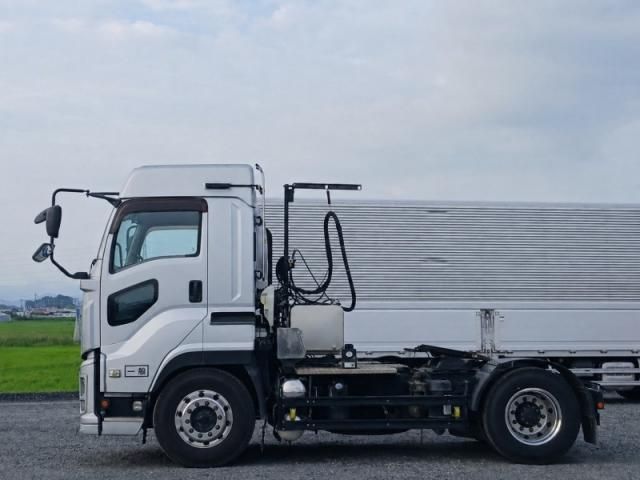Isuzu GIGA 2017-01 8732993-8