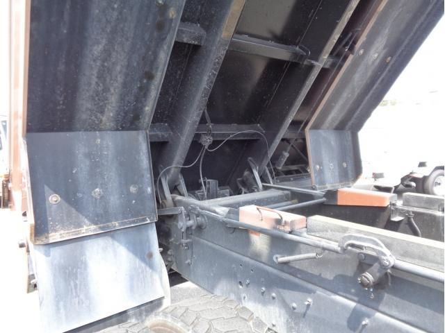 Isuzu GIGA 2024-03 8732987-8