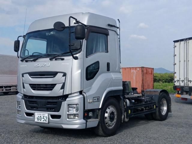 Isuzu GIGA 2018-01 8732994-1