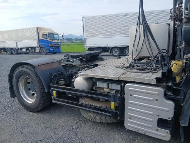 Isuzu GIGA 2018-01 8732994-29