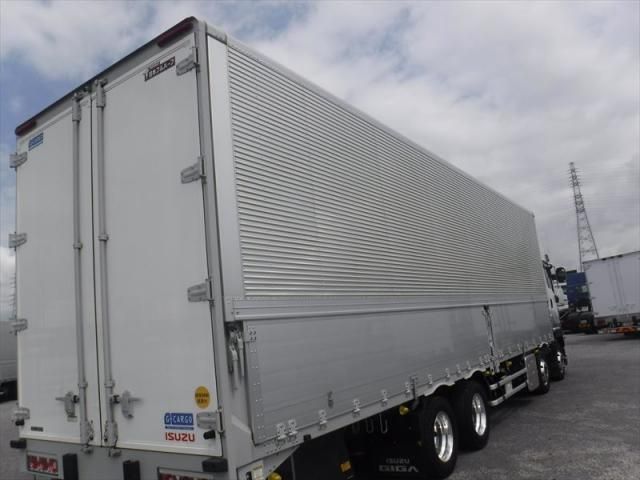 Isuzu GIGA 2024-07 8732984-8