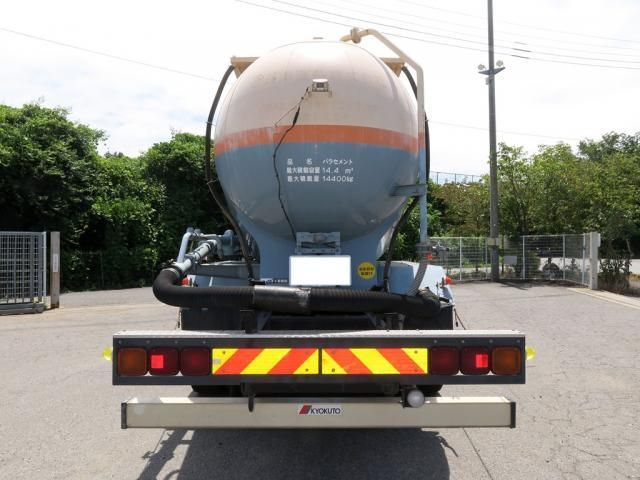 Isuzu GIGA 2015-08 8770712-4
