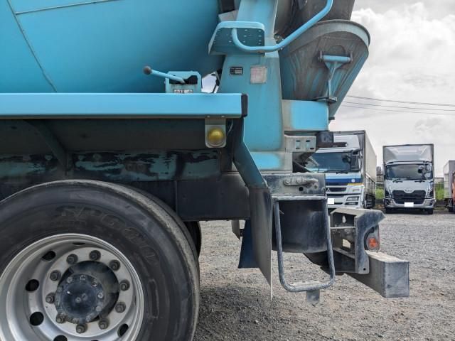 Isuzu GIGA 2013-11 8770715-15
