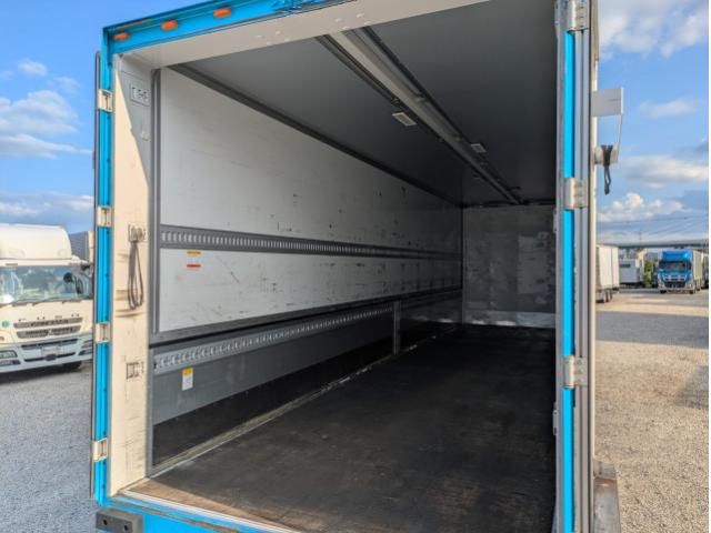 Isuzu GIGA 2021-07 8770710-12
