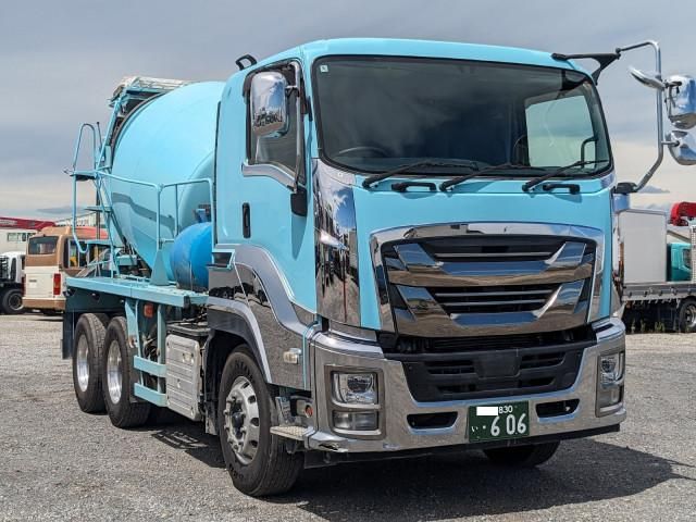 Isuzu GIGA 2017-10 8770713-1