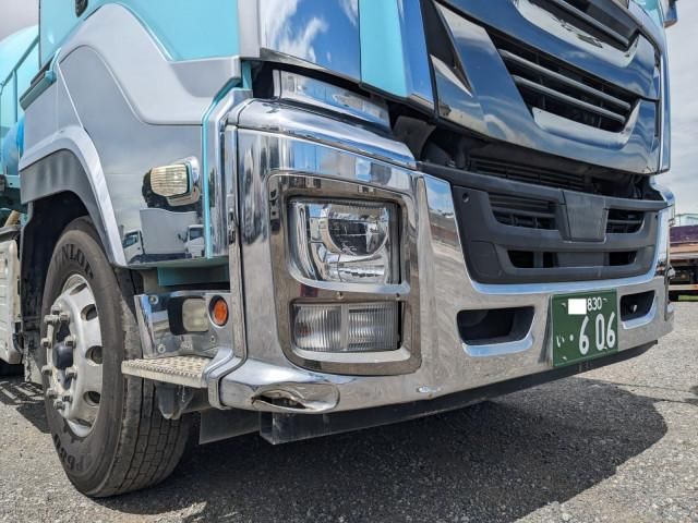 Isuzu GIGA 2017-10 8770713-26