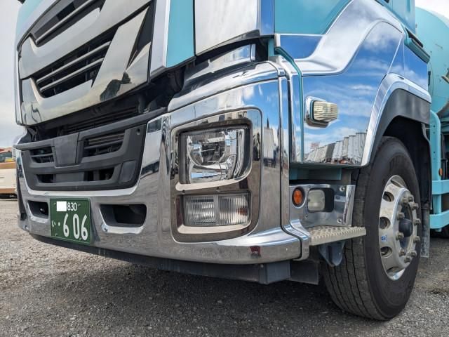 Isuzu GIGA 2017-10 8770713-27