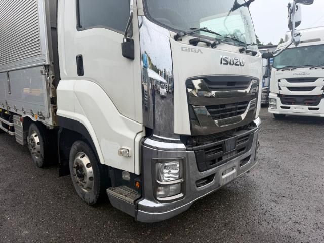 Isuzu GIGA 2018-01 8770714-9