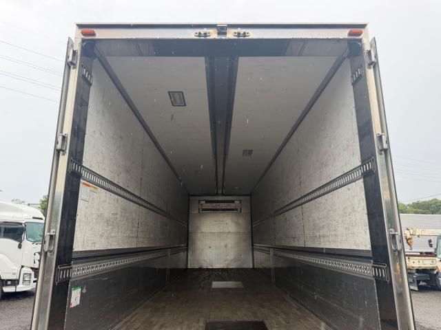 Isuzu GIGA 2018-01 8770714-28