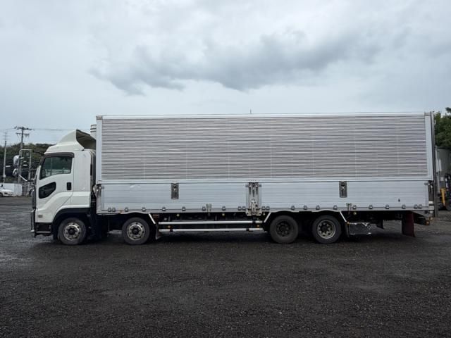 Isuzu GIGA 2018-01 8770714-5