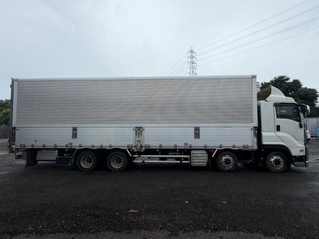 Isuzu GIGA 2018-01 8770714-7