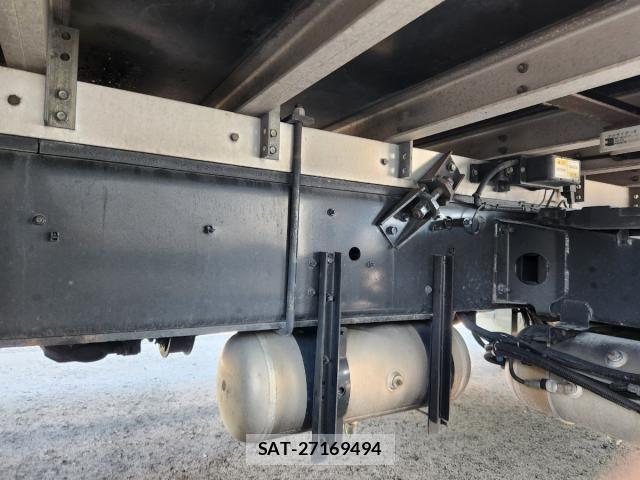 Isuzu GIGA 2012-03 8796056-18