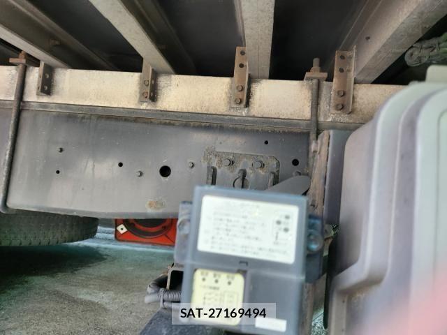 Isuzu GIGA 2012-03 8796056-24