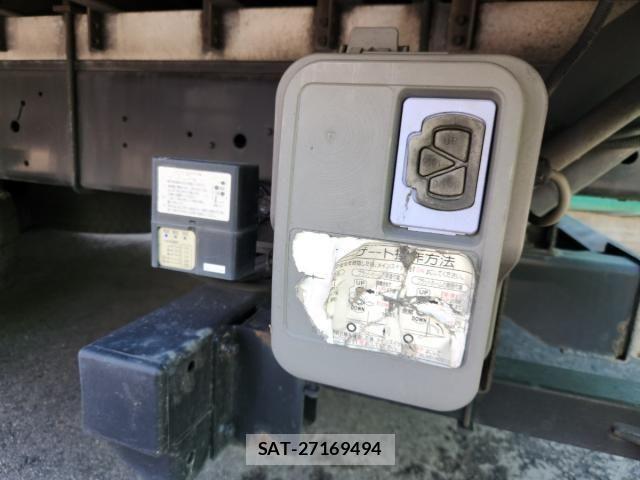 Isuzu GIGA 2012-03 8796056-26