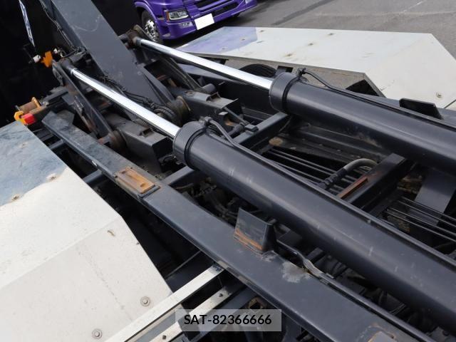 Isuzu GIGA 2023-07 8796055-4