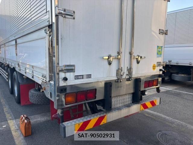 Isuzu GIGA 2015-08 8829217-23