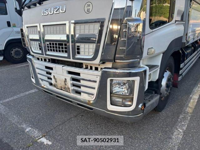 Isuzu GIGA 2015-08 8829217-3