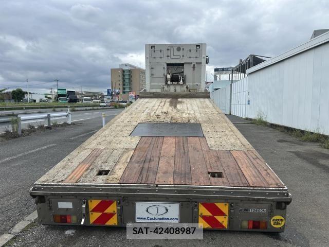 Isuzu GIGA 2013-12 8849164-6
