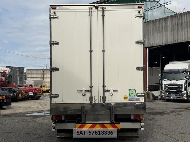 Isuzu GIGA 2012-08 8849166-9