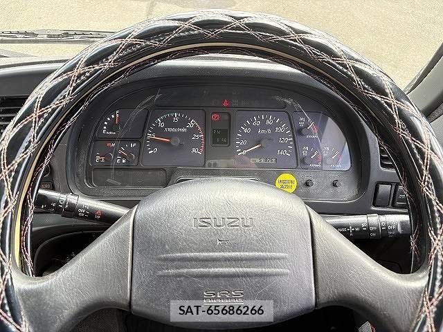 Isuzu GIGA 2014-02 8849167-11