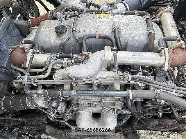 Isuzu GIGA 2014-02 8849167-15