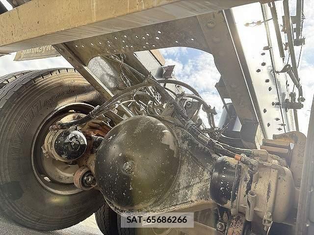 Isuzu GIGA 2014-02 8849167-18