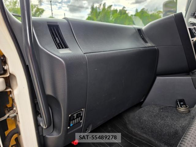 Isuzu GIGA 2017-03 8871085-27