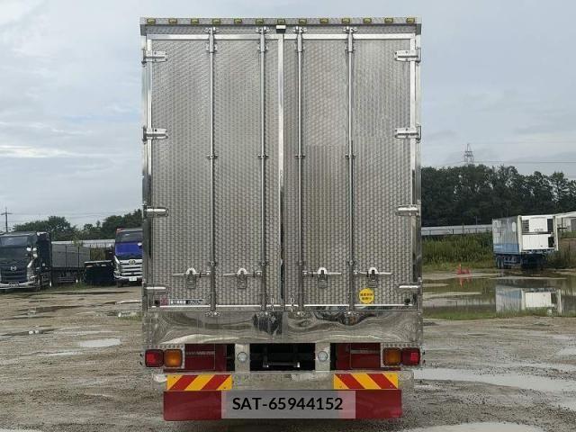 Isuzu GIGA 2012-08 8871083-11