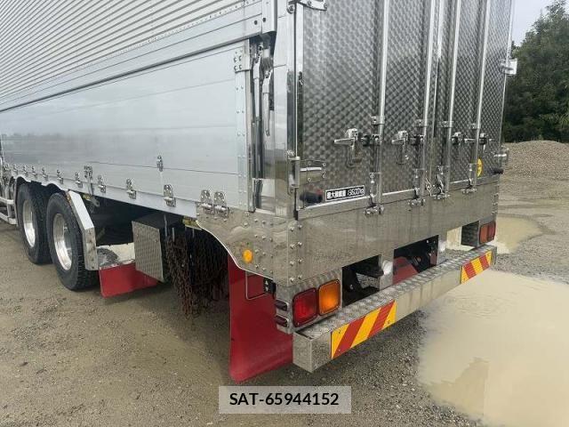 Isuzu GIGA 2012-08 8871083-27