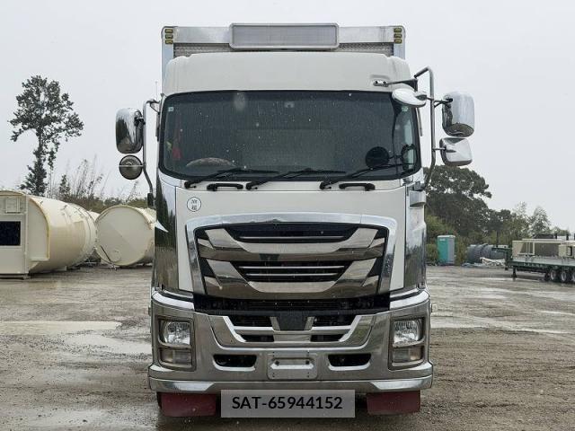 Isuzu GIGA 2012-08 8871083-4