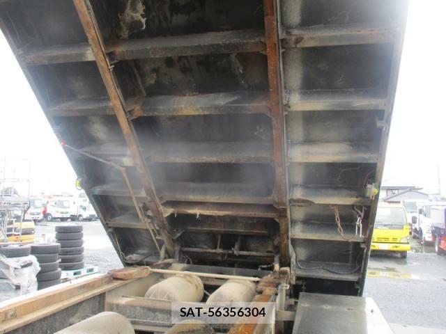 Isuzu GIGA 2014-03 8871082-24
