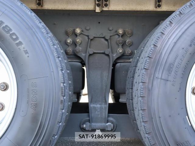 Isuzu GIGA 2016-03 8871081-18